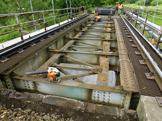 mosty na trati Dvory-Třeboň, protikorozní ochrana ocelové konstrukce